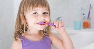 Beberapa tips untuk  membuat  anak  agar lebih  rajin  dalam  menyikat  gigi